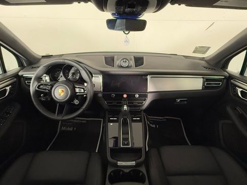 New 2026 Porsche Macan image 20