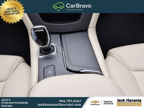 Used 2019 Cadillac XT5 FWD image 16