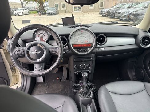 Used 2013 MINI Cooper Hardtop image 9