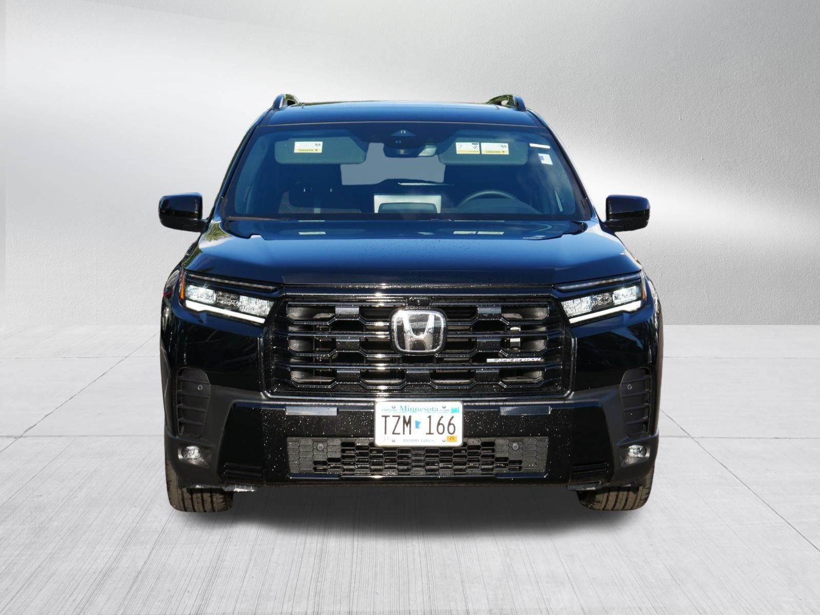 Certified 2026 Honda Pilot Black Edition image 2