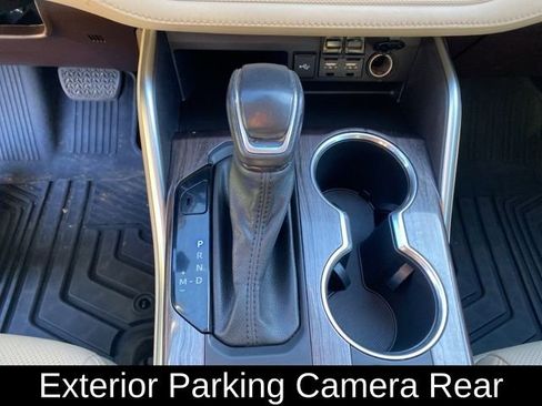 Used 2021 Toyota Highlander Limited FWD image 20