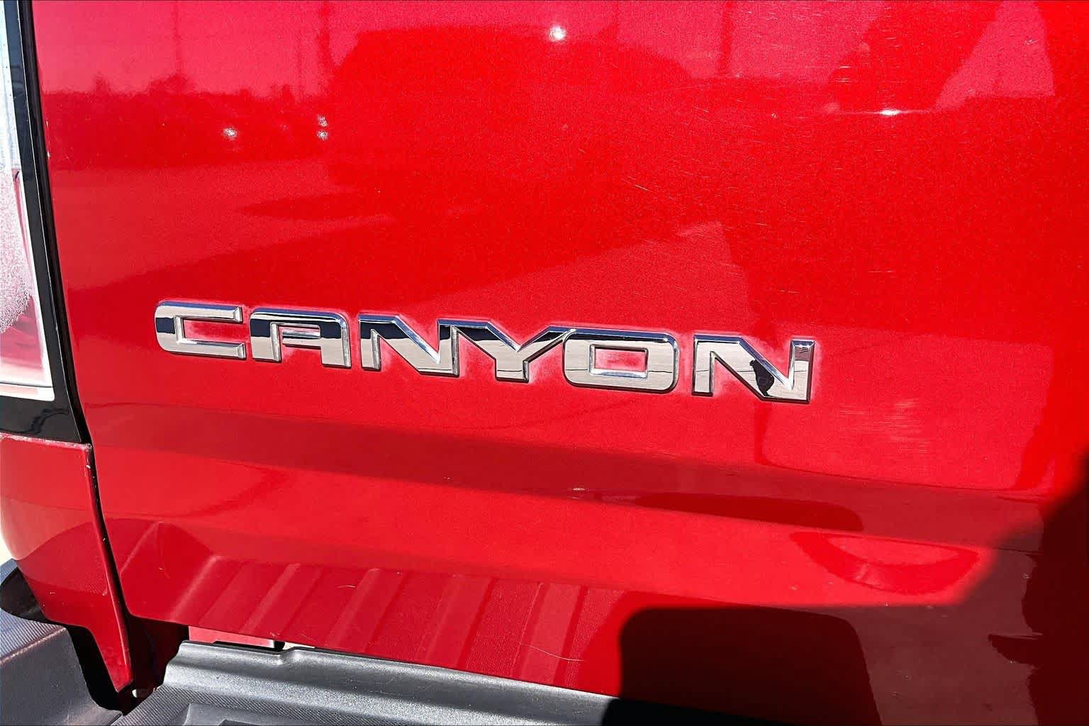 Used 2016 GMC Canyon 2WD Crew Cab w/ Convenience Package image 10