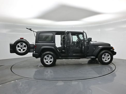 Used 2022 Jeep Wrangler Unlimited Sport image 5