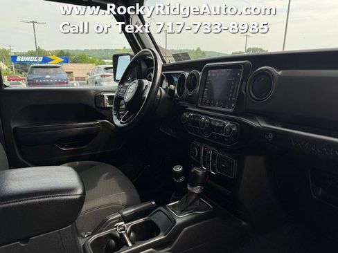 Used 2022 Jeep Wrangler Unlimited Sport AWD/4WD image 11