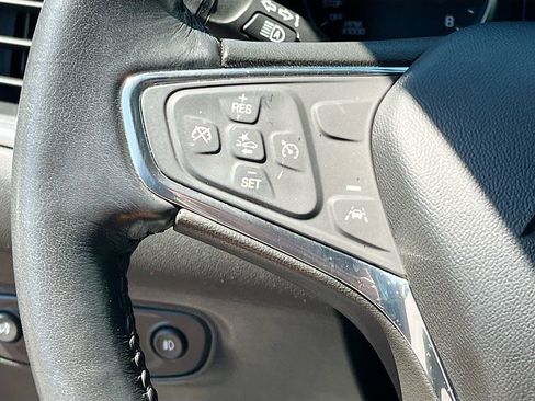 Used 2020 Chevrolet Equinox LT FWD image 18