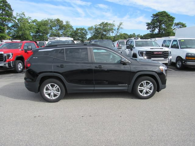 Certified 2022 GMC Terrain SLE w/ Driver Convenience Package AWD/4WD image 4