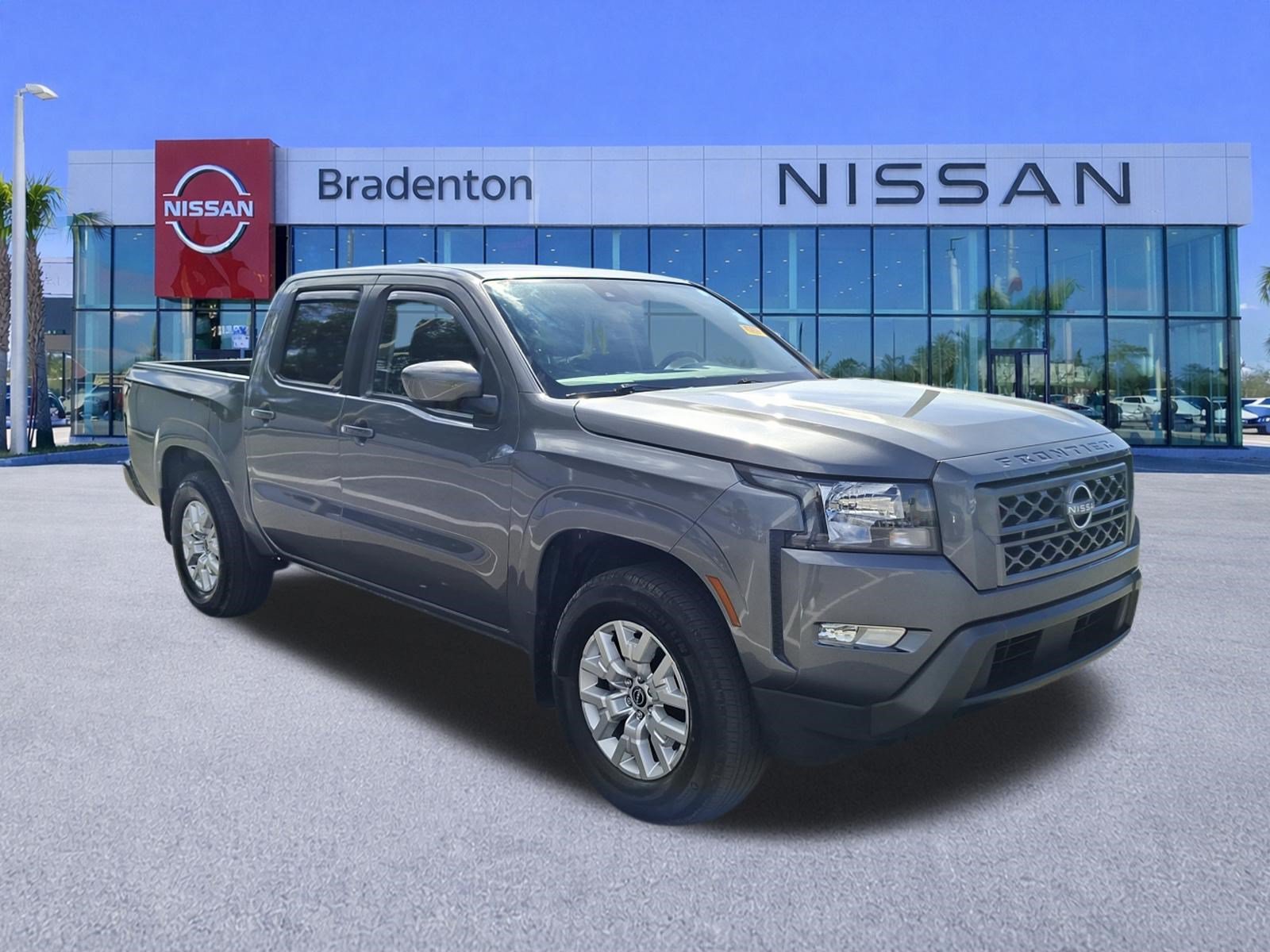 Used 2024 Nissan Frontier SV w/ SV Convenience Package RWD image 3
