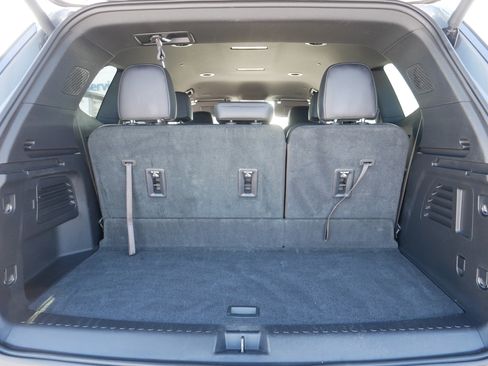 Used 2025 Buick Enclave Preferred image 18