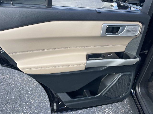 Used 2023 Ford Explorer Limited w/ Limited Technology Package AWD/4WD image 23