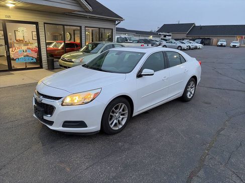 Used 2015 Chevrolet Malibu LT image 8