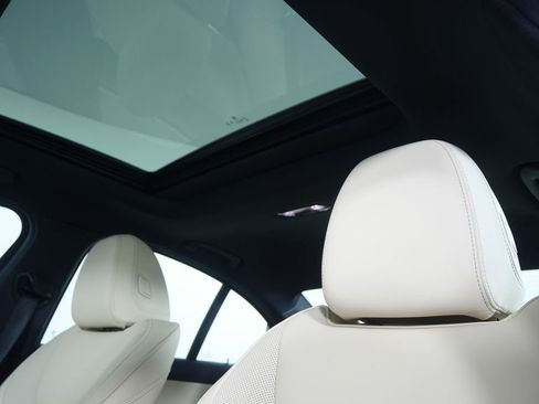 Certified 2023 BMW 330i Sedan w/ Premium Package image 12