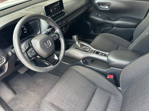 Used 2024 Honda HR-V Sport image 9