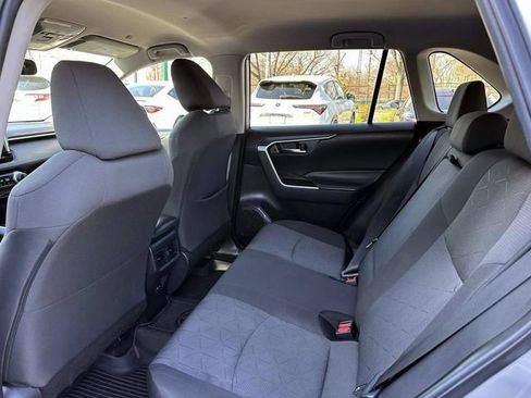 Used 2023 Toyota RAV4 XLE AWD/4WD image 10