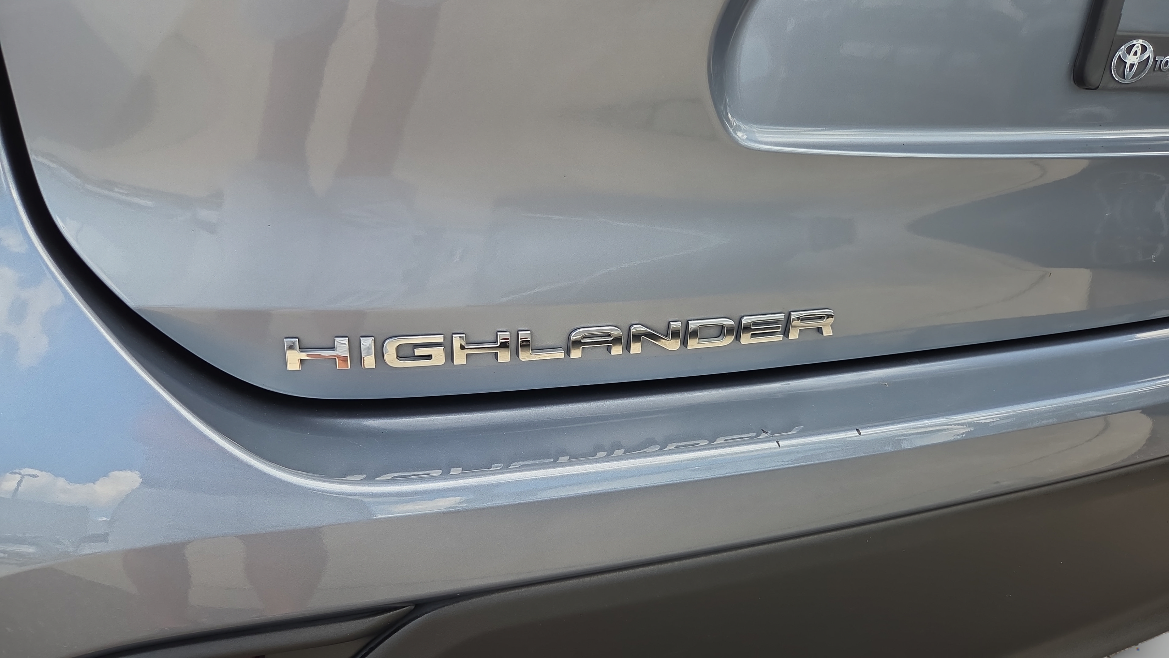 Certified 2021 Toyota Highlander XLE FWD image 32