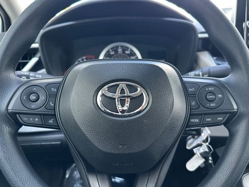 Used 2020 Toyota Corolla LE w/ Carpet Mat Package (TMS) image 21