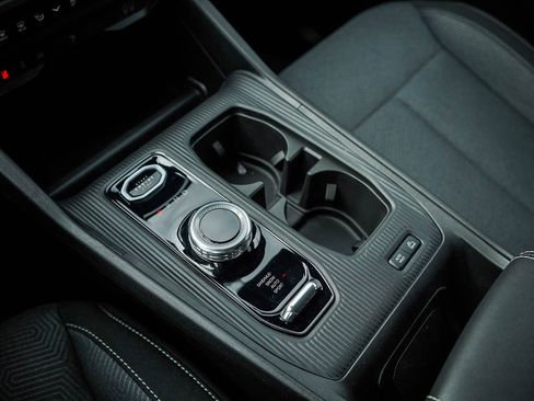 New 2026 Jeep Cherokee Laredo AWD/4WD image 26