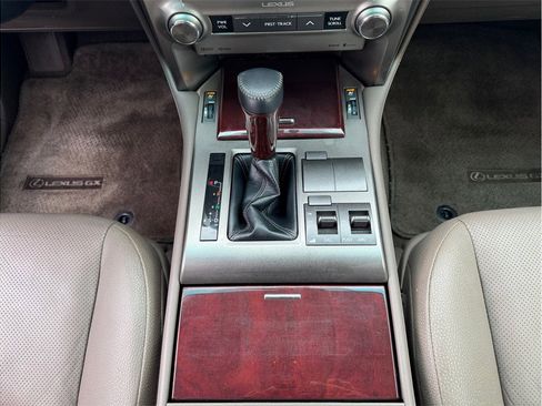 Used 2015 Lexus GX 460 w/ Premium Package AWD/4WD image 13