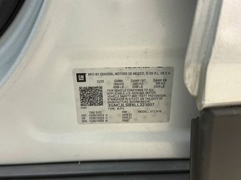 Used 2020 Chevrolet Trax LT w/ LT Convenience Package image 37