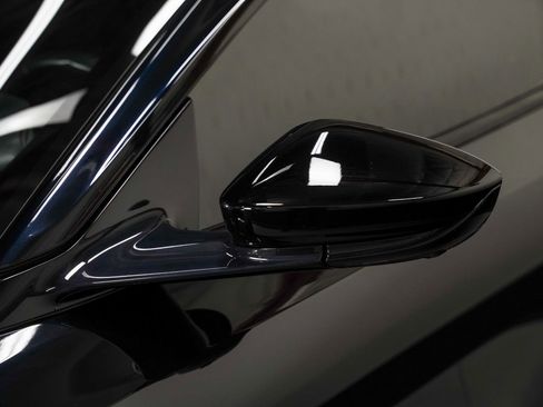 Used 2018 Aston Martin DB11 V12 image 16