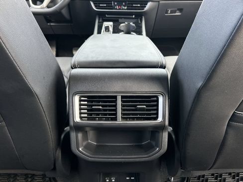 Used 2024 Volkswagen Atlas Cross Sport SE FWD image 20
