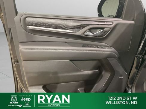 Used 2021 GMC Yukon XL Denali AWD/4WD image 15