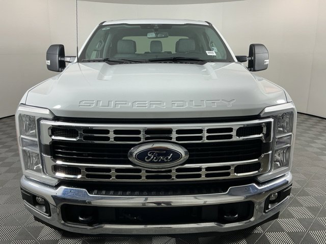 Used 2023 Ford F350 XLT w/ Camper Package AWD/4WD image 2