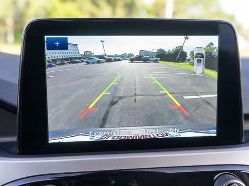 Used 2020 Ford Escape SE FWD image 18
