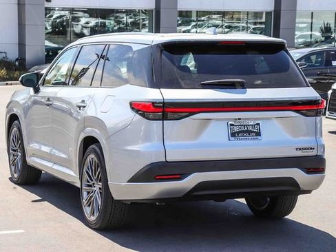 New 2026 Lexus TX 550h AWD Plug-In Hybrid image 4