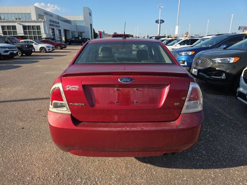 Used 2009 Ford Fusion SE FWD image 4