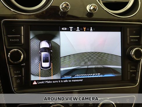 Used 2020 Bentley Bentayga Plug-In Hybrid AWD/4WD image 8