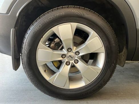 Used 2019 Volvo XC40 T5 Momentum AWD/4WD image 13