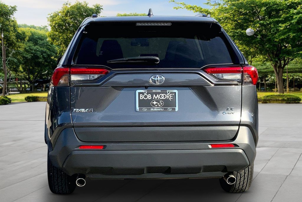 Used 2025 Toyota RAV4 LE AWD/4WD image 5
