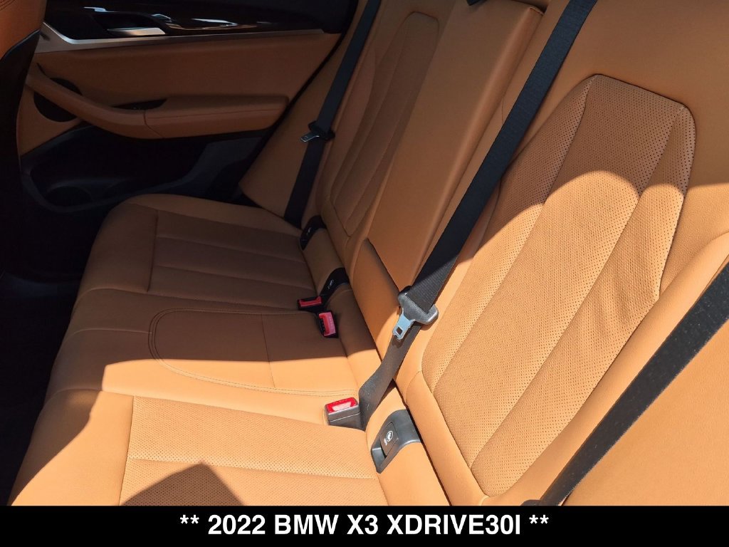 Used 2022 BMW X3 xDrive30i AWD/4WD image 3