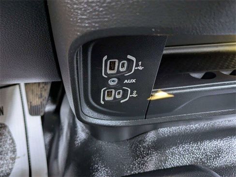 Used 2022 RAM 2500 Tradesman w/ Chrome Appearance Group image 21