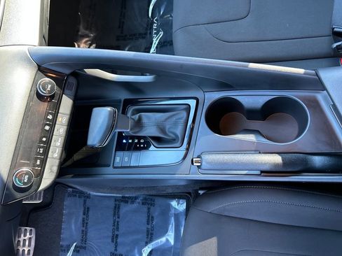 Certified 2025 Hyundai Elantra Sport image 16