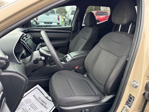 Used 2023 Hyundai Santa Cruz SEL image 3