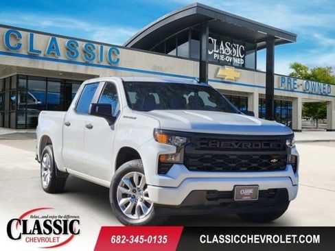 Used 2023 Chevrolet Silverado 1500 Custom image 1