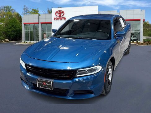 Used 2020 Dodge Charger SXT image 1