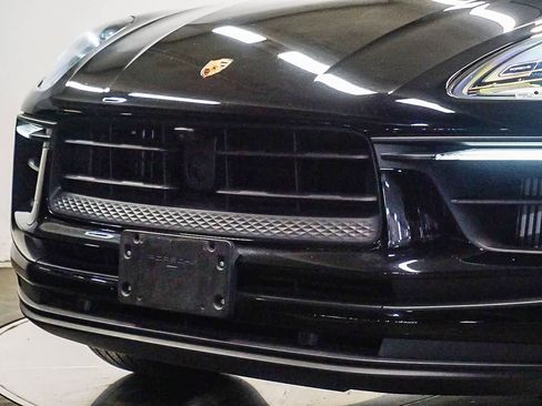 Used 2023 Porsche Macan S AWD/4WD image 8
