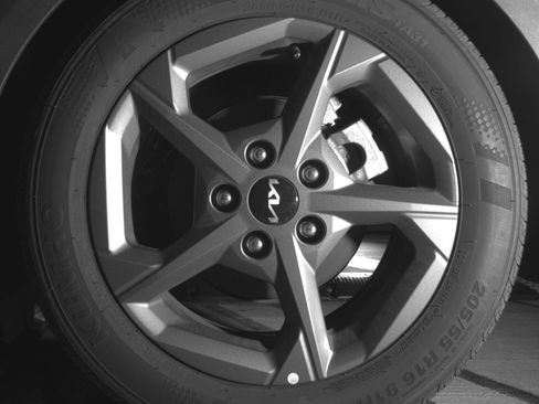 Used 2025 Kia K4 LXS image 14