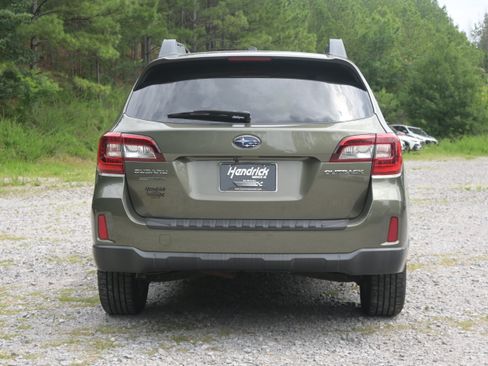 Used 2015 Subaru Outback 2.5i Limited AWD/4WD image 8