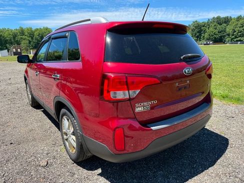 Used 2014 Kia Sorento LX w/ Touring Package (LX) FWD image 3
