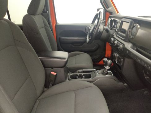Used 2018 Jeep Wrangler Unlimited Sport S AWD/4WD image 21