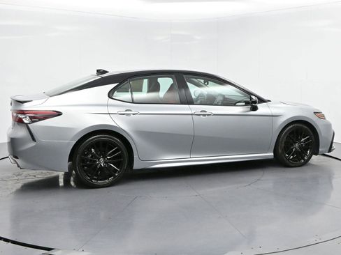 Used 2024 Toyota Camry XSE FWD image 8