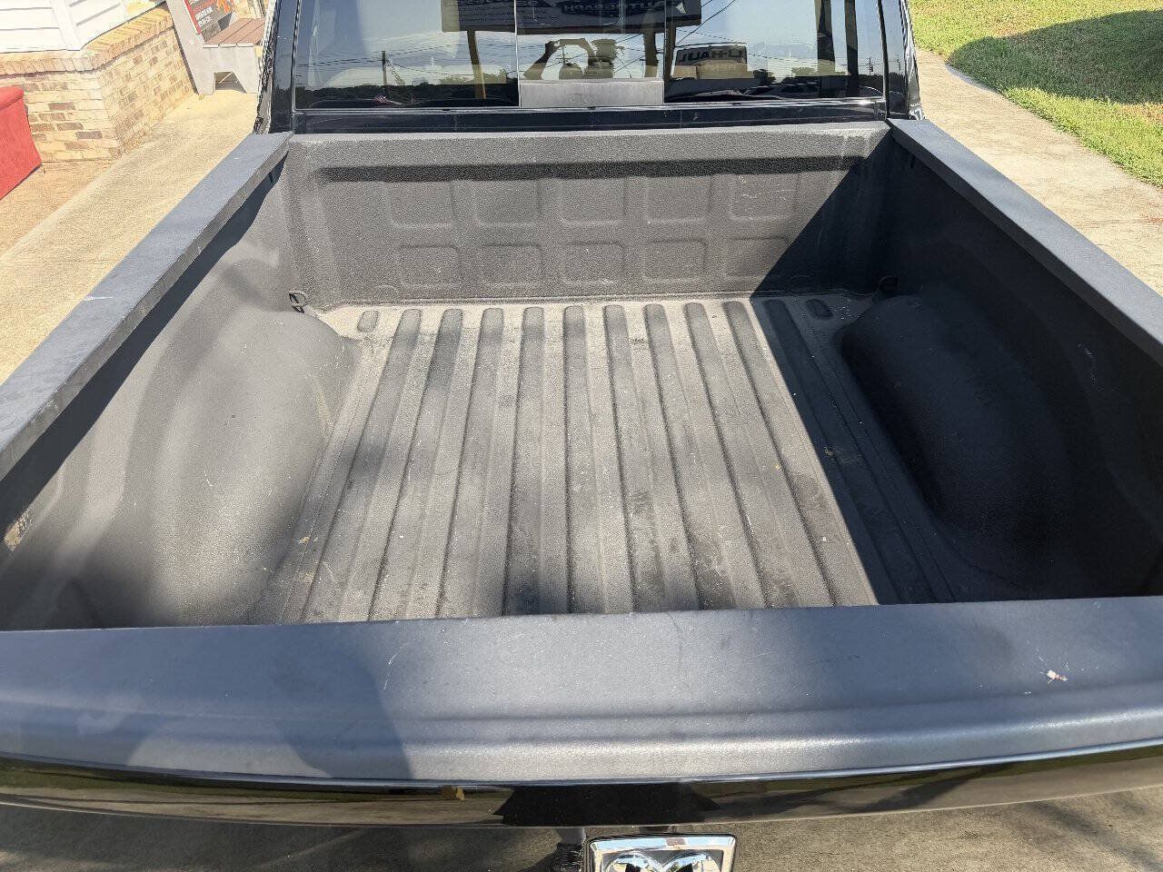 Used 2013 RAM 1500 Laramie w/ Convenience Group AWD/4WD image 10