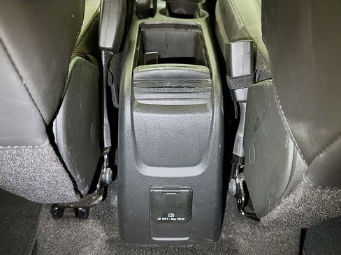 Used 2022 Buick Encore Preferred w/ Safety Package FWD image 21