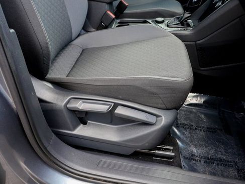 Used 2021 Volkswagen Tiguan S image 42