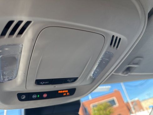 Used 2022 Buick Envision Essence w/ Safety Package image 24