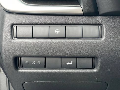 Certified 2023 Nissan Rogue SV w/ SV Premium B Package AWD/4WD image 17