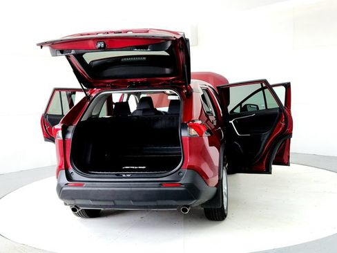 Used 2025 Toyota RAV4 LE AWD/4WD image 11